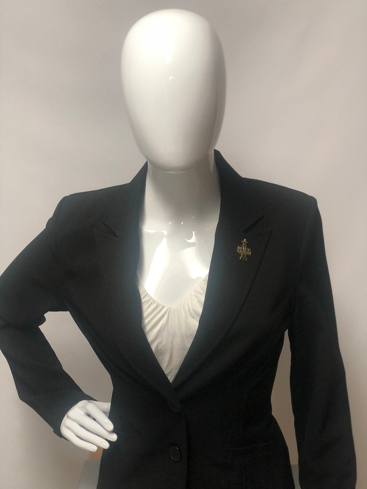 Black Queen Pin