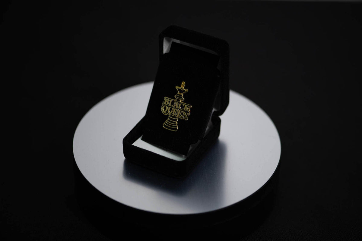 Black Queen Pin